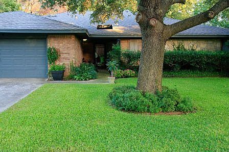 1st image of 4707 Hidden Oaks Ln