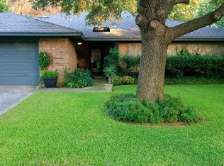 4707 Hidden Oaks Ln, Arlington, TX 76017