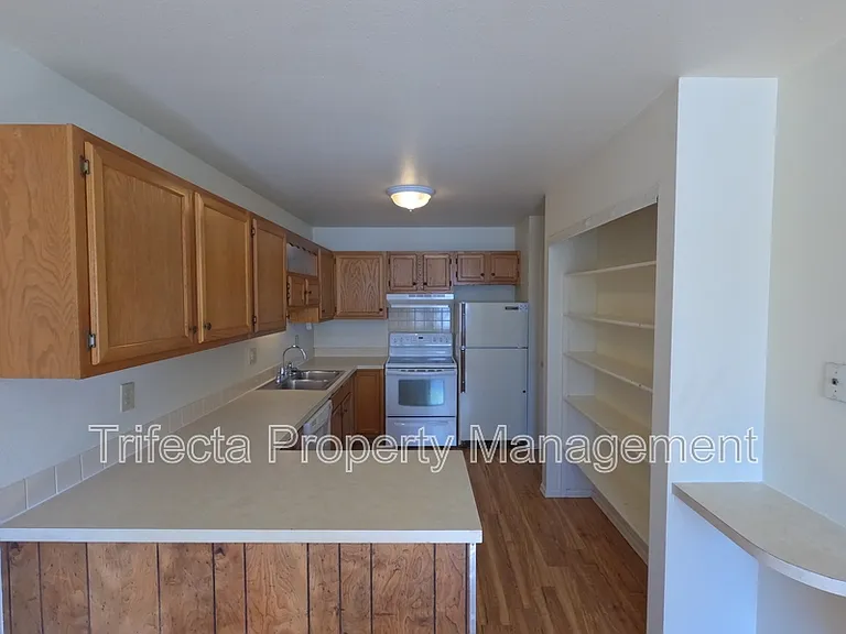 1644 E Pitkin St #D — Photo 6