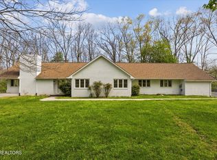 696 Laurel Cir, Crossville, TN 38555