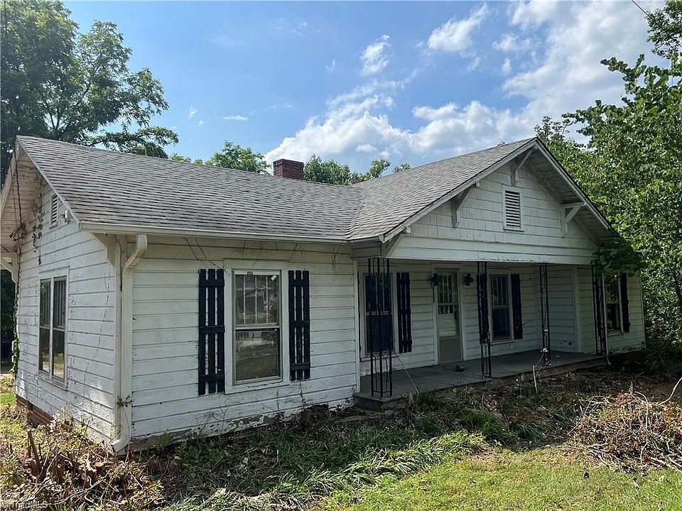 2nd image of 2107 Fancy Gap Rd