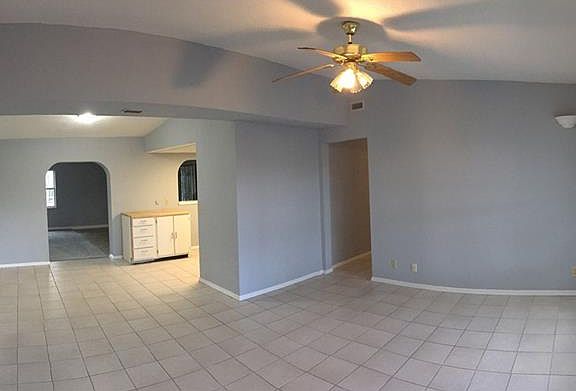 3rd image of 5312 Goddard Ave