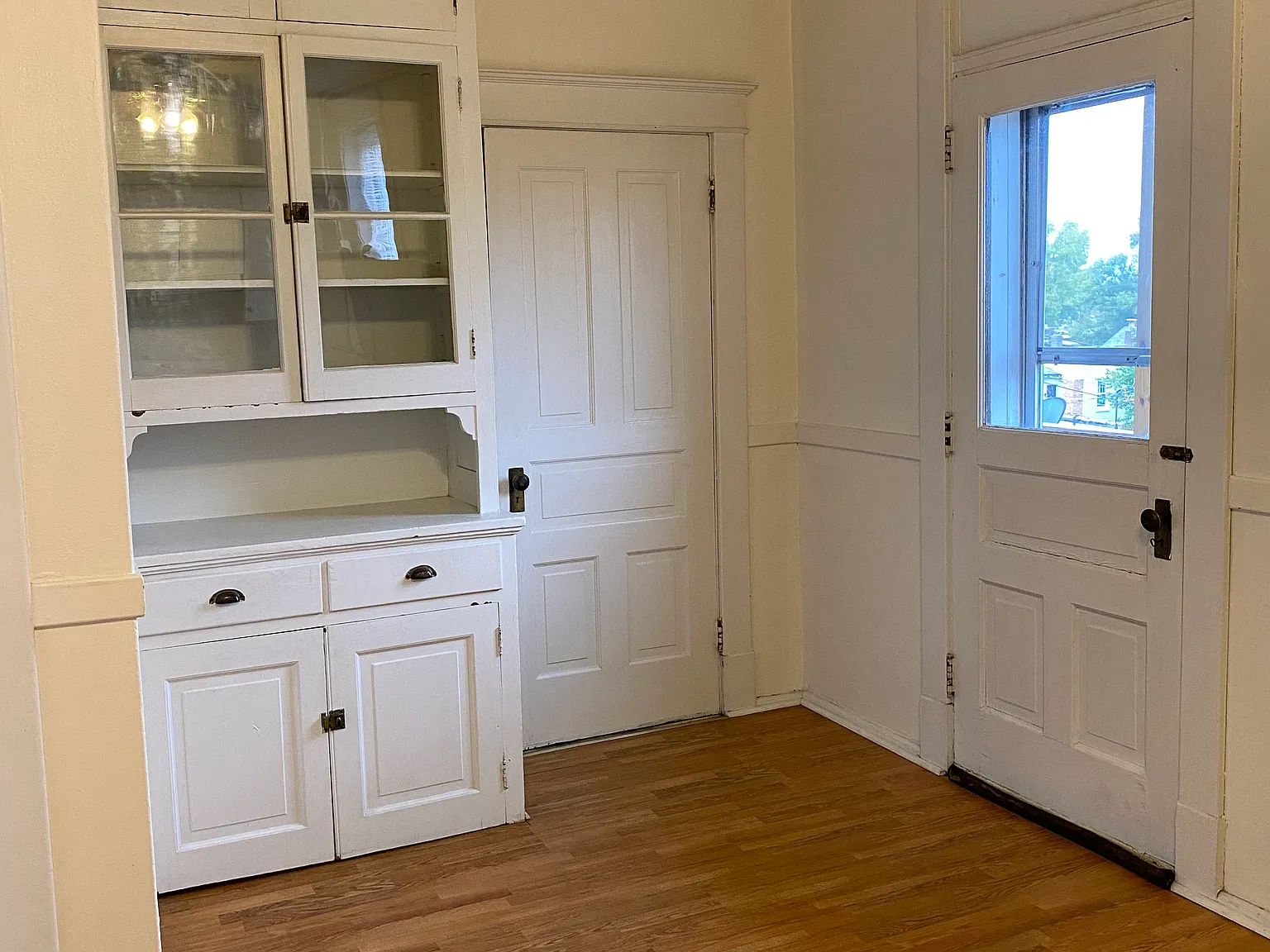 2 bed, 750 sqft, $850 — Photo 3