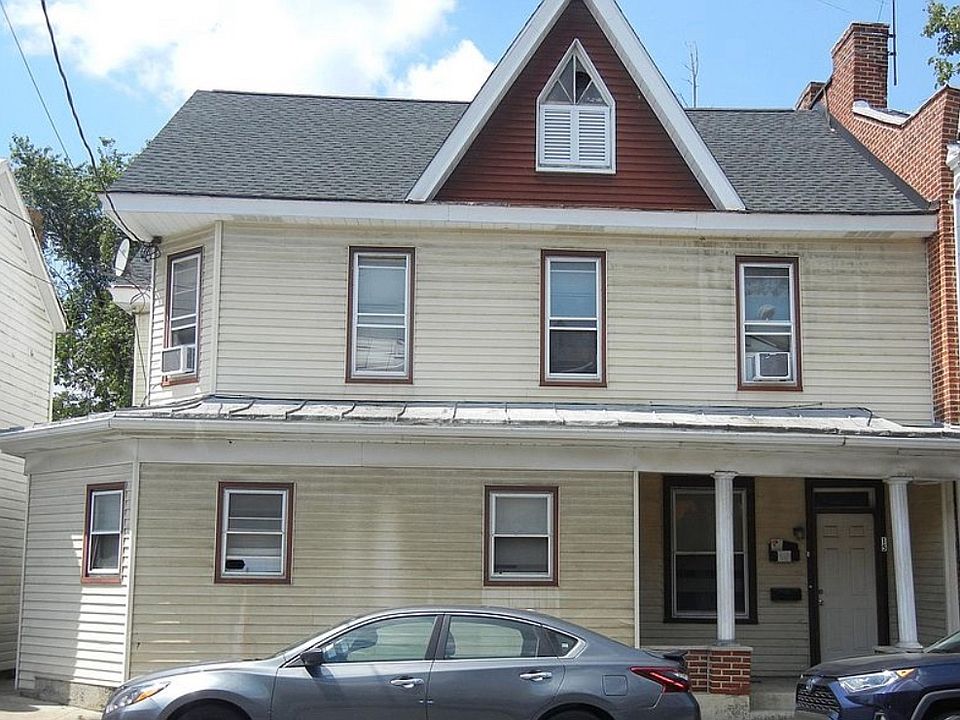 Front view of downstairs apartment