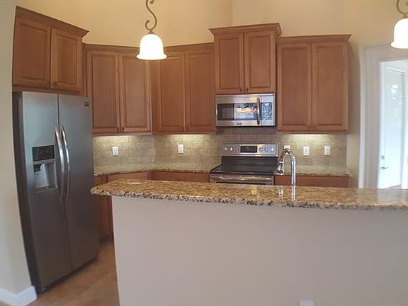 3rd image of 4560 Turnberry Cir #45