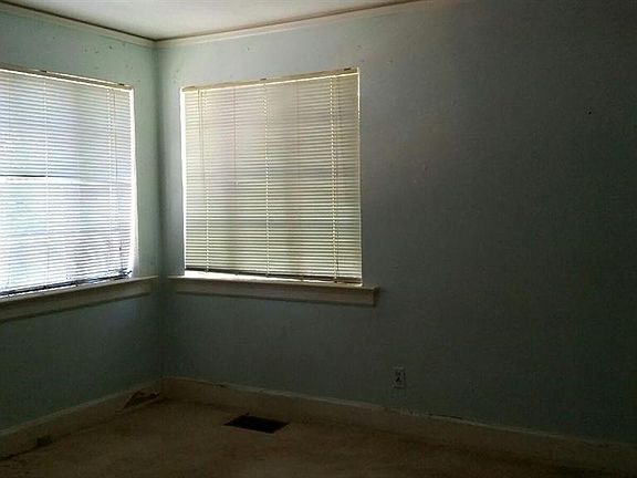 5th image of 128 Oak Forest Dr
