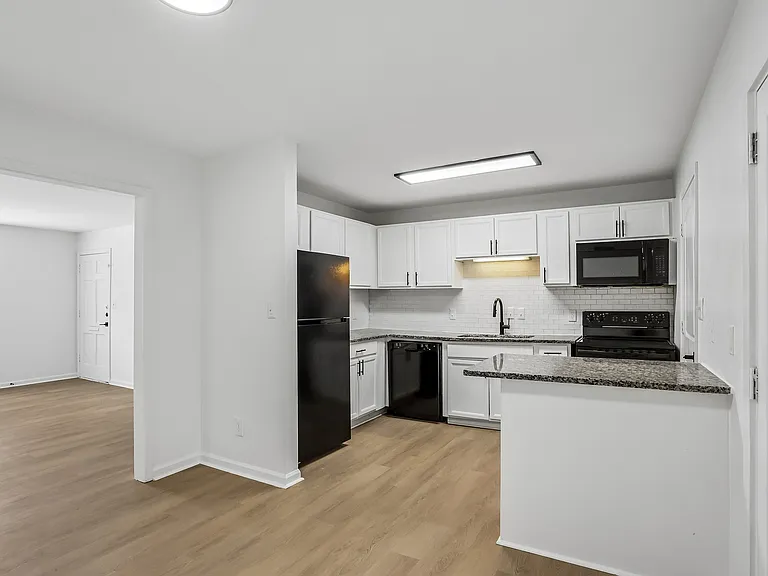 ReNew Chastain — Photo 16
