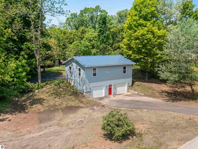 7050 River St, Benzonia, MI, 49616