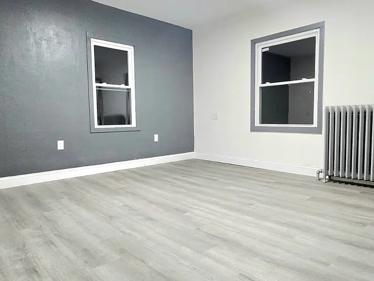 1704 E Main St — Photo 10