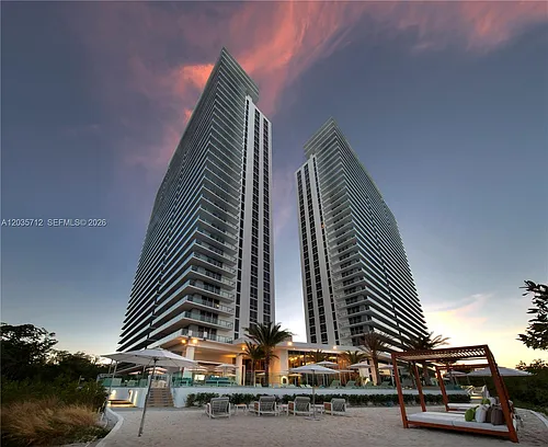 16385 Biscayne Blvd #519 Photo 1