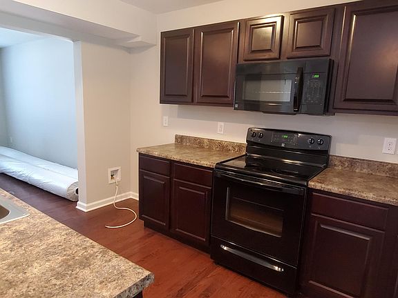 Kitchen (Refrigerator to be added!)