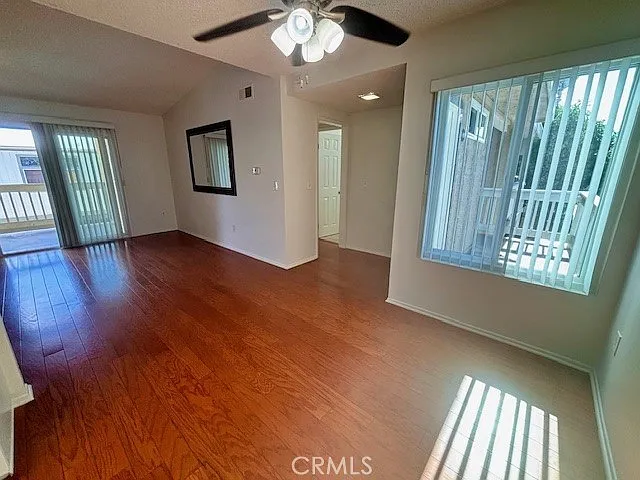 679 W 18th St #B — Photo 43