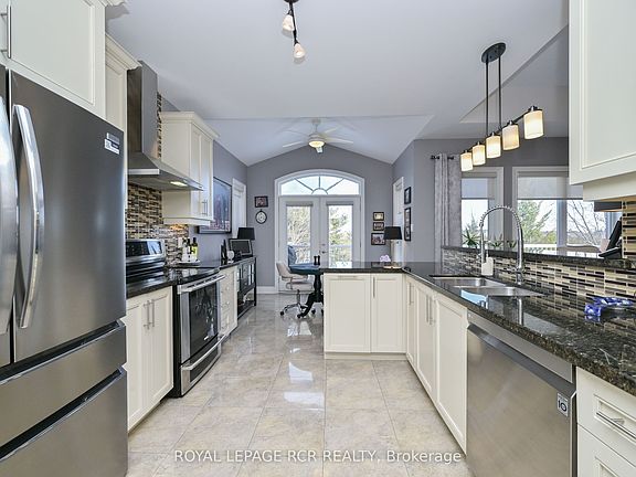 4th image of 141 Ridge Way