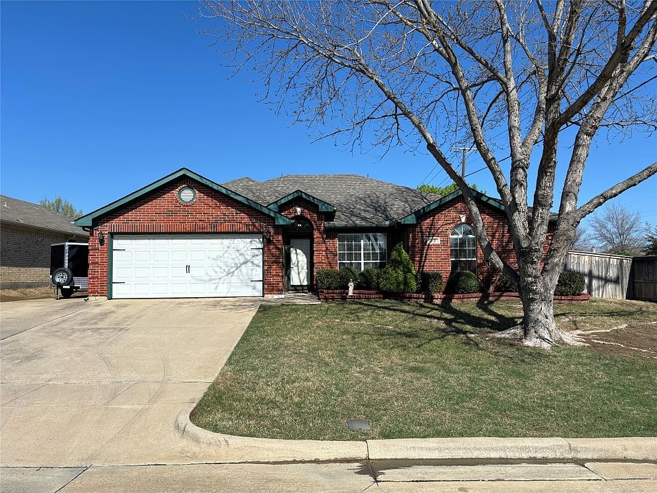 1st image of 1719 Windcastle Dr