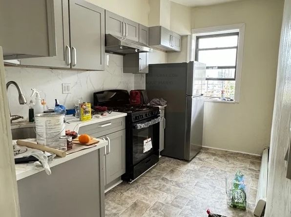 84 Church Ave APT 2