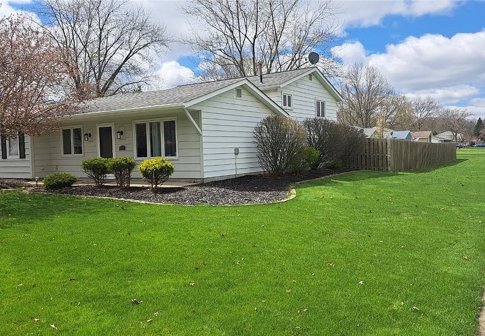 1st image of 9322 Pheasant Run Pl