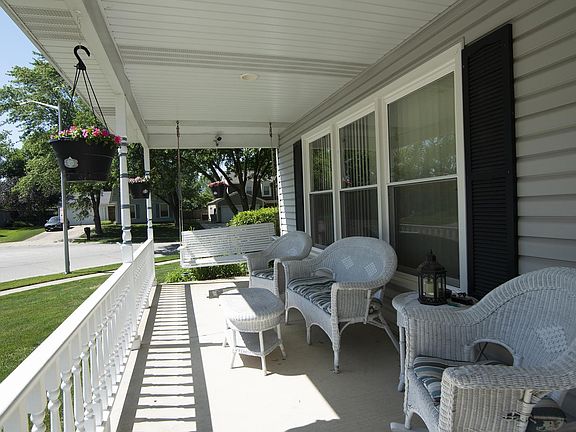4th image of 2028 Tiffany Dr
