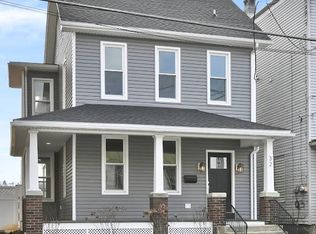 32 E Pottsville St, Pine Grove, PA 17963