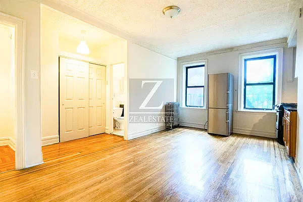 Rented by ZealEstate Group Inc | media 2