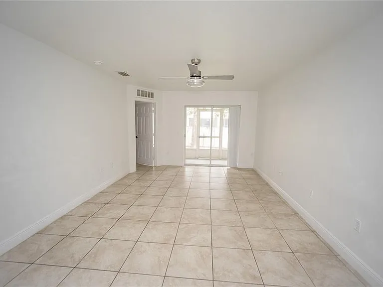 2814 Club Cortile Cir #A — Photo 5