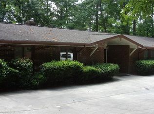 805 Ragsdale Rd, Jamestown, NC 27282