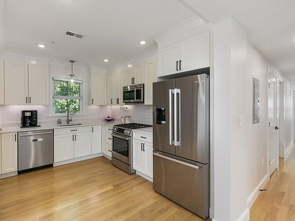 3rd image of 14 Atkins St