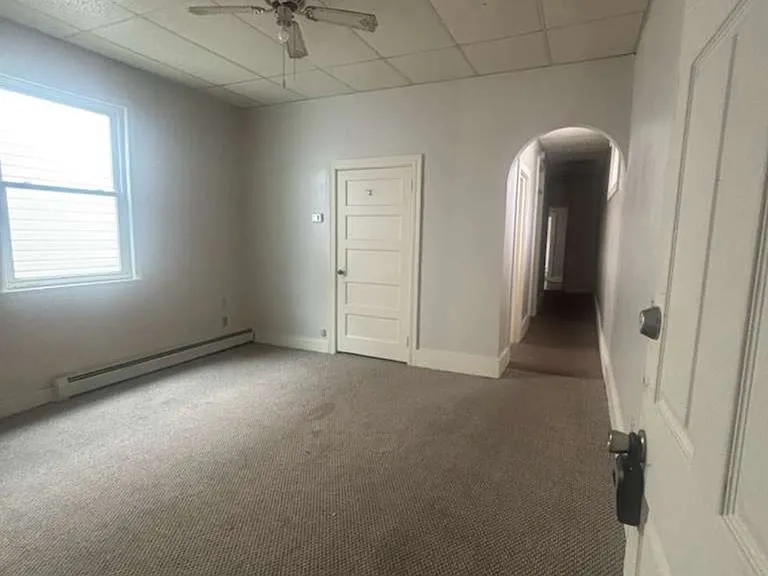 919 W Market St #2R — Photo 6