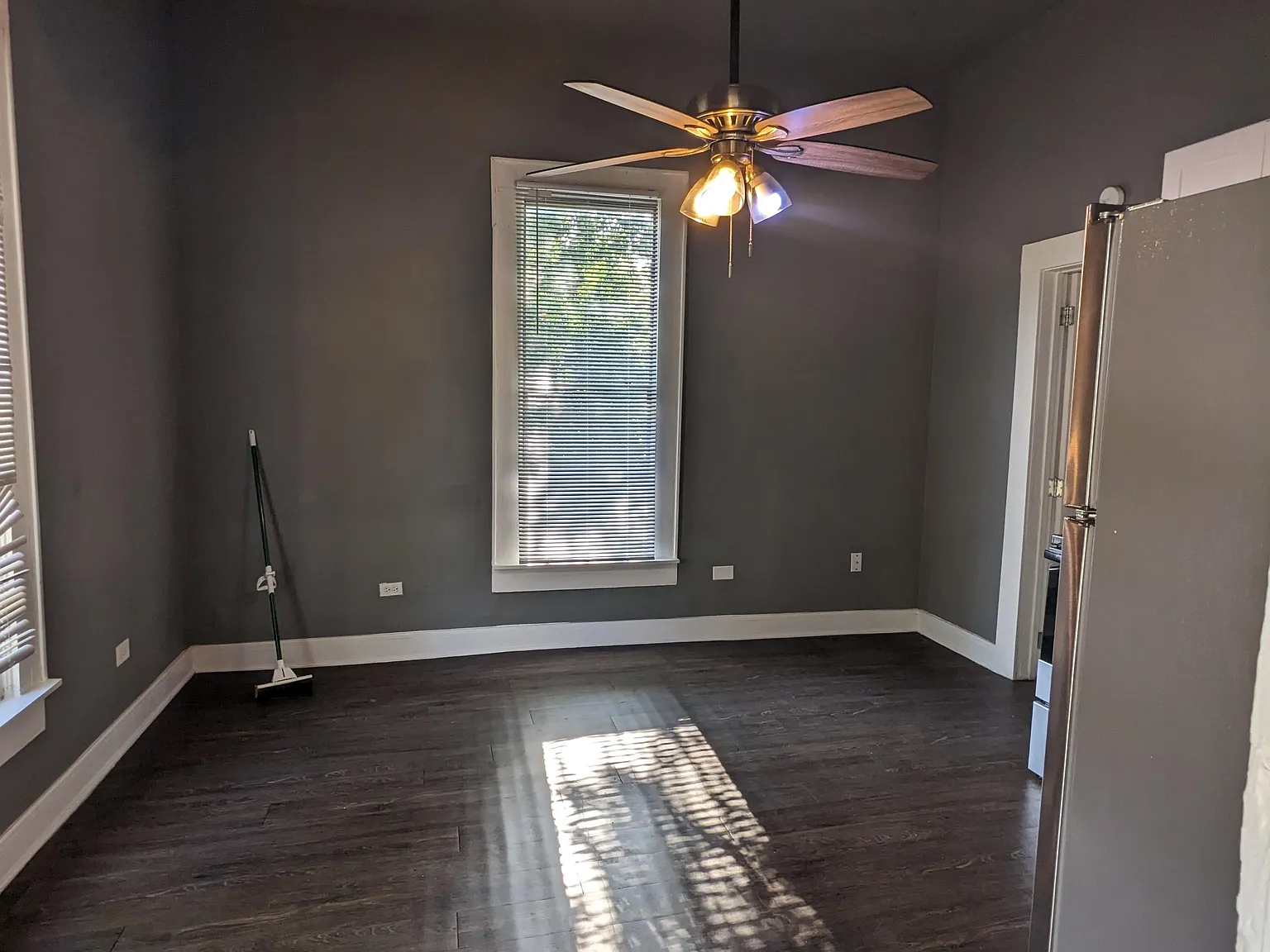 1 bed, 400 sqft, $735 — Photo 1