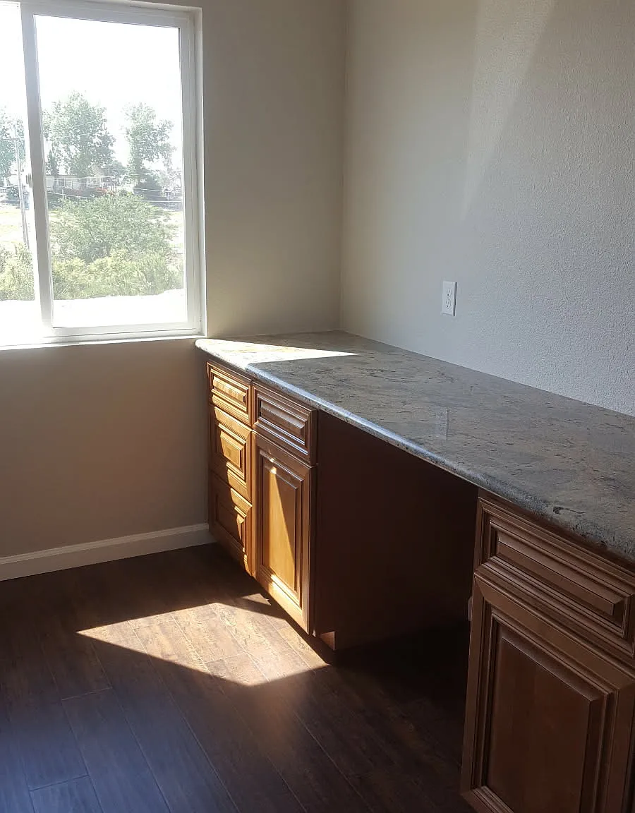 3 bed, 1727 sqft, $2,500 — Photo 2