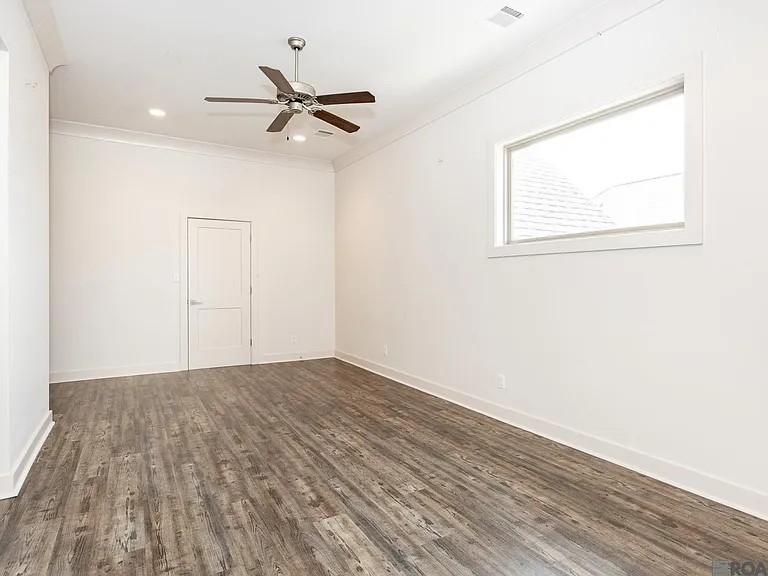 8543 Landau Dr — Photo 24