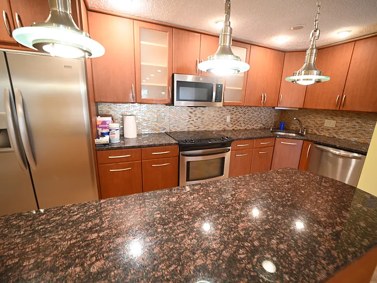 50 Green St #308 — Photo 2