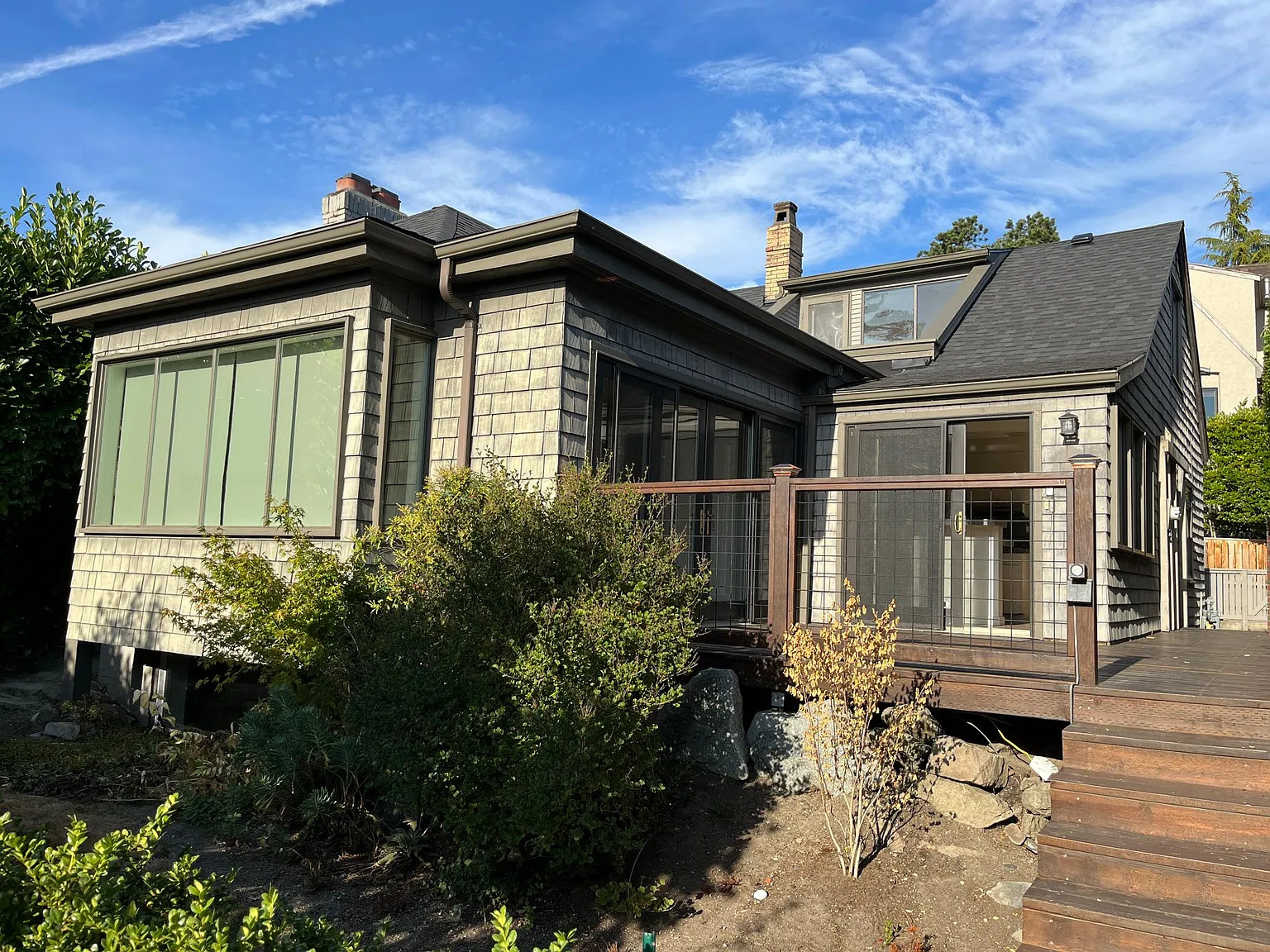 4 bed, 2400 sqft, $5,500 — Photo 1