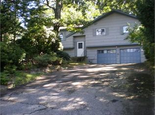 33 Kadel Dr, Mount Arlington, NJ 07856