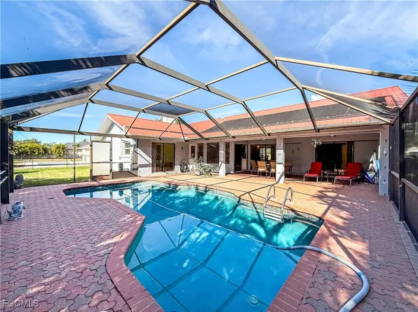 2304 SW 50th Ln, Cape Coral, FL 33914
