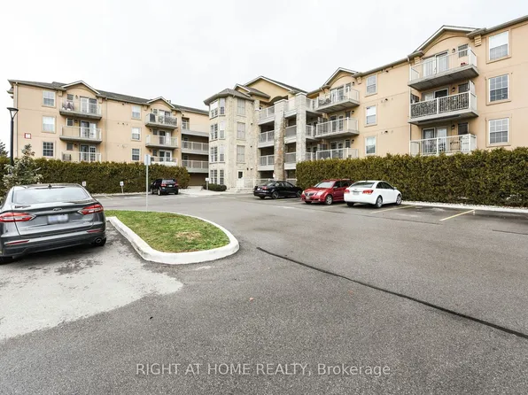 1480 Bishops Gate #301, Oakville, ON L6M 4N4