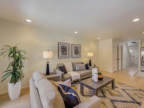 5th image of 700 Chiquita Ave APT 16