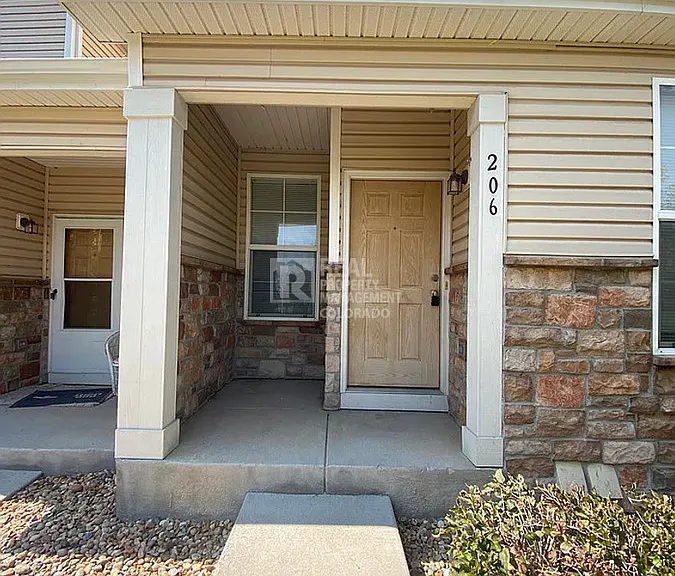 206 Alyssum Dr — Photo 2