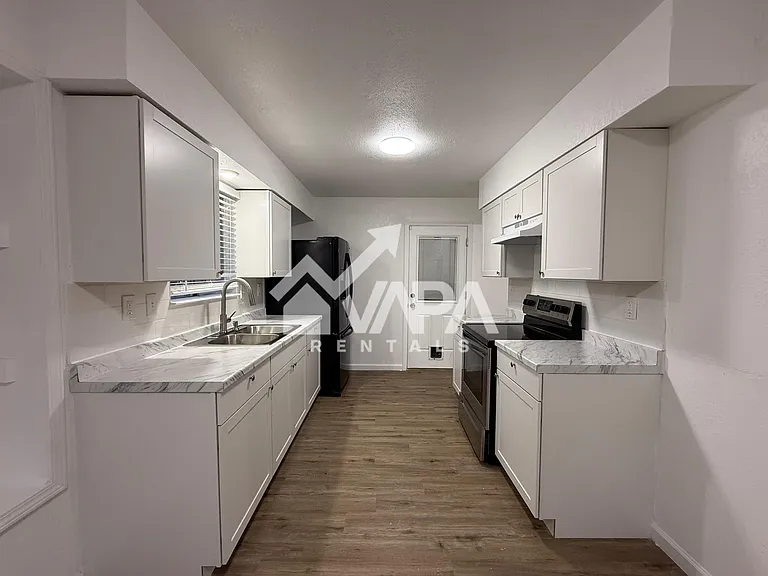 14311 Arrowood — Photo 3