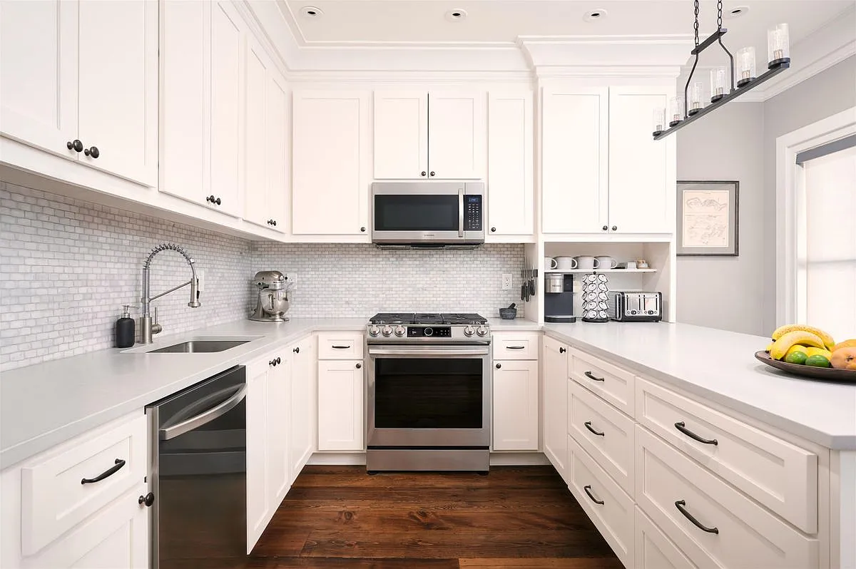 2 bed, 3.0 bath, 1673 sqft, $4,000 — Photo 4