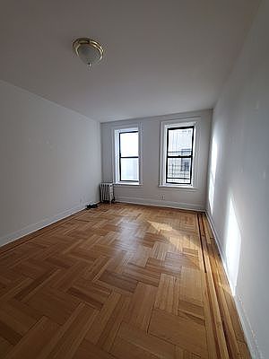 4th image of 300 Sullivan Pl APT E5