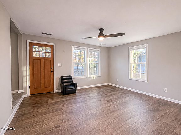 3rd image of 103 N Bond Ave