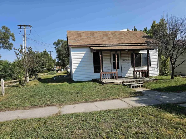 809 N Dewey, North Platte, NE 69101
