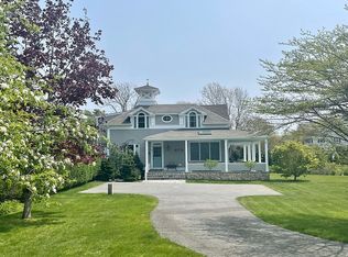 4 North St, Mattapoisett, MA 02739