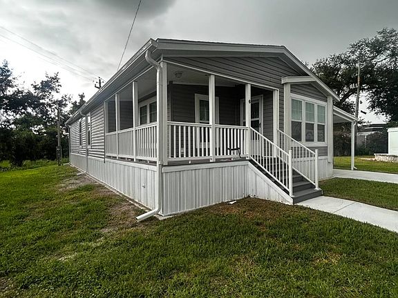 3rd image of 900 9th Ave E #6