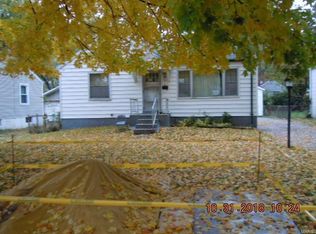 6348 Everett Dr, Saint Louis, MO 63134
