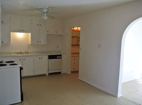 3rd image of 2766 E 10th St
