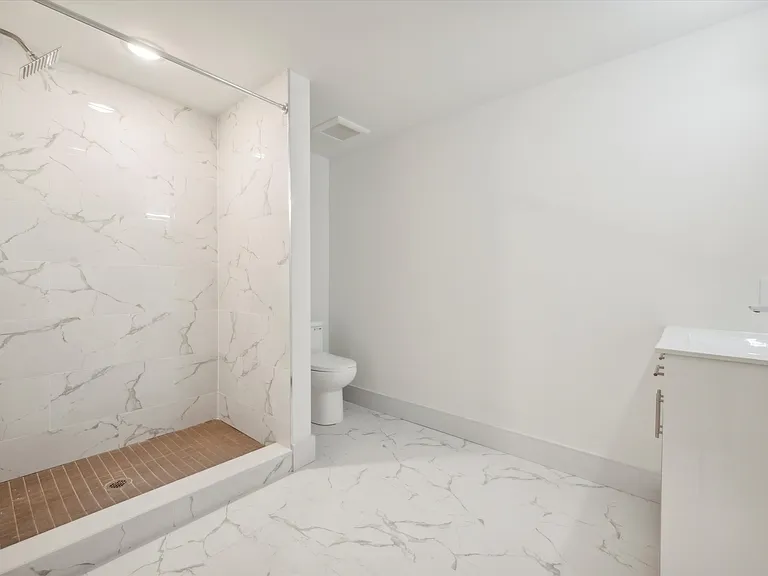 1221 E Fletcher St #108A — Photo 3