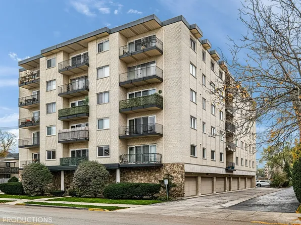 7314 Randolph St APT 3C, Forest Park, IL 60130