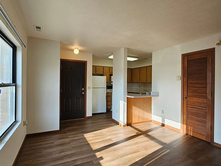 Affordable Apartment Community Comfortable Living in a Convenient Location — Photo 9