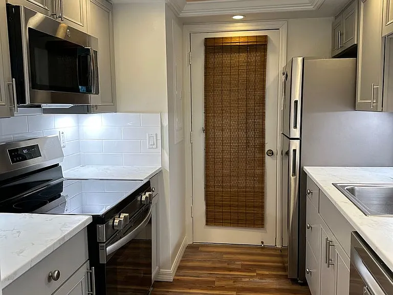 1300 Gulf Shore Blvd N #304 — Photo 9